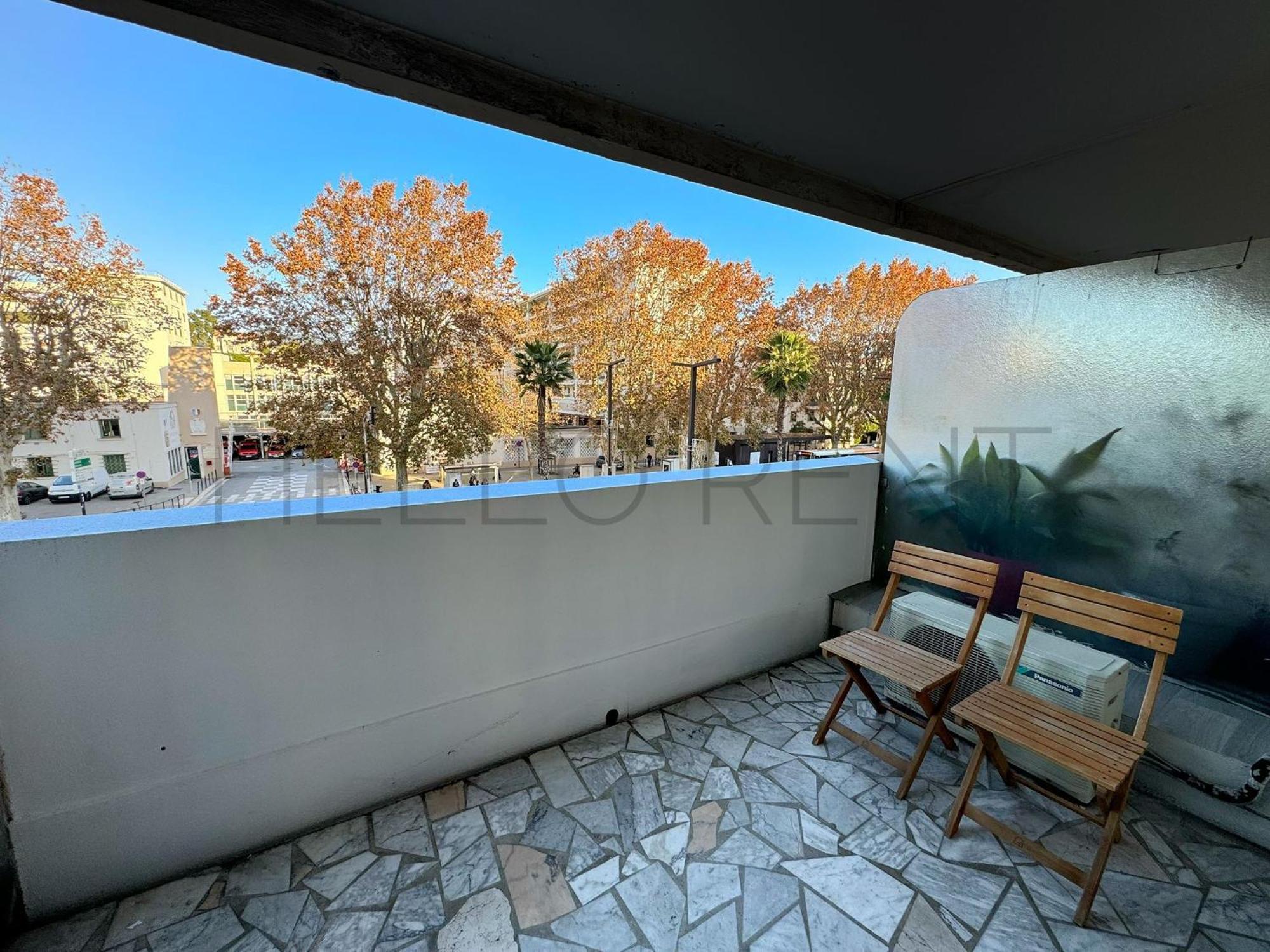 Appartement Superbe 3 Pieces 100m De La